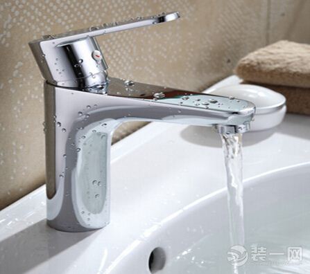 水龙外观和内部都要定期清洁